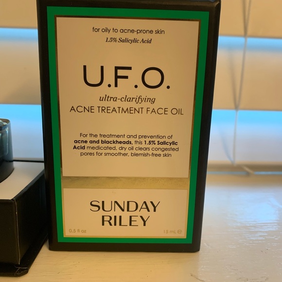 Sunday Riley UFO oil - Picture 3 of 4